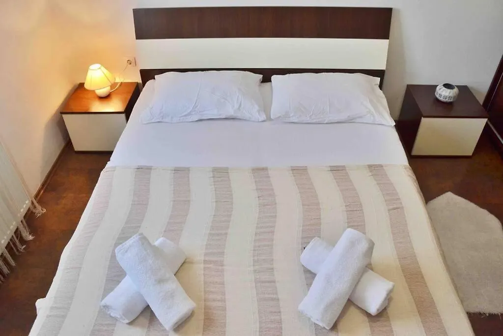 Villa Elo Holiday Home Lovinac  Croatia