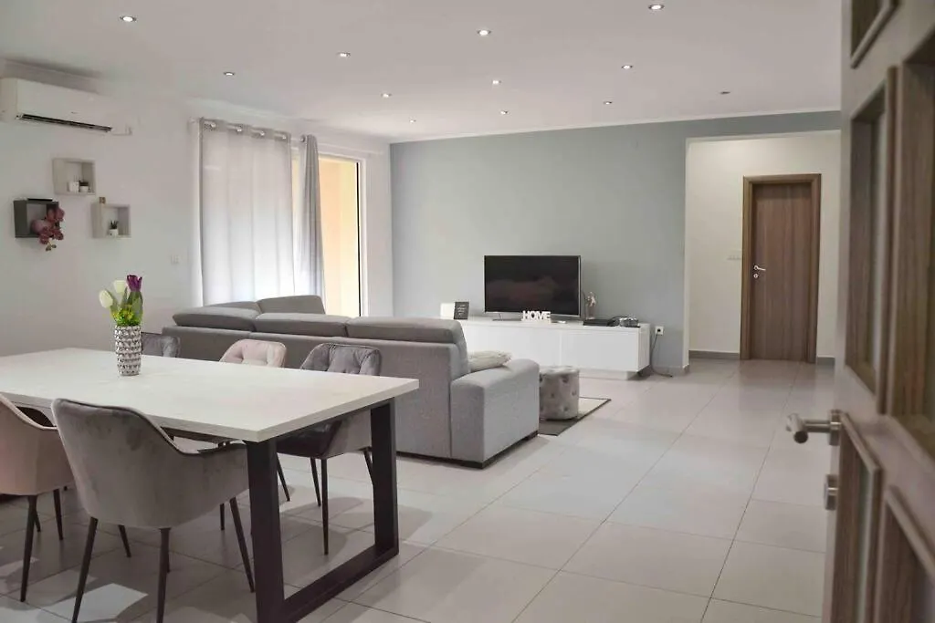 Elo Holiday Home Lovinac  0*, Lovinac (Zadar)